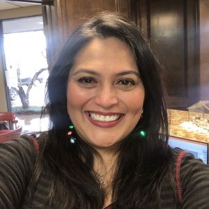 Meet your Posher, Ernestina